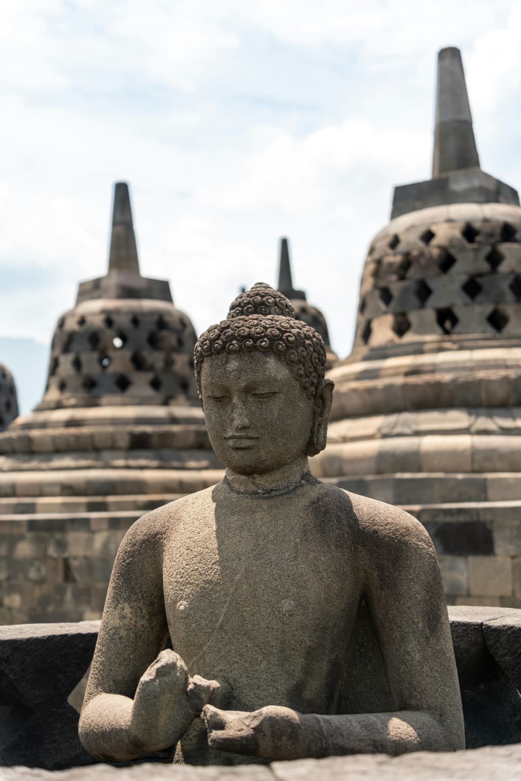 世界最大級の石像仏教遺跡 ボロブドゥール遺跡 | エマールグループ
